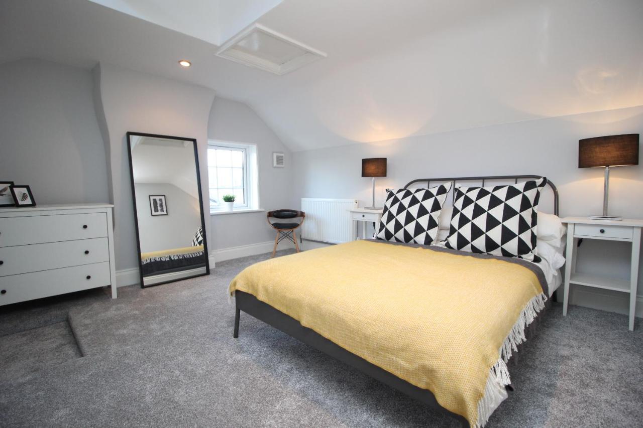 Casa de férias Belmore Place, Charming Mews House, Town Centre
