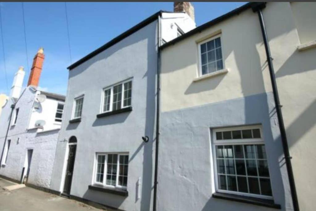 Belmore Place, Charming Mews House, Town Centre Cheltenham