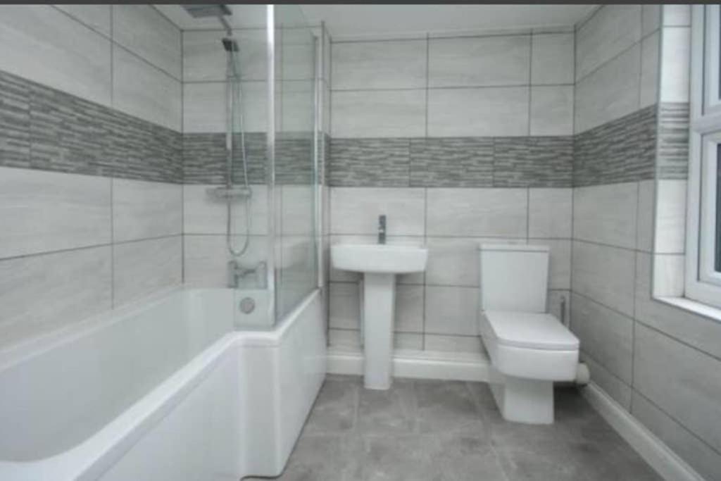 Belmore Place, Charming Mews House, Town Centre Holiday home *